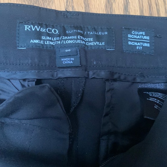 RW&CO Signature Fit Slim Leg Ankle Length Black Pants Size 00 - Picture 7 of 8